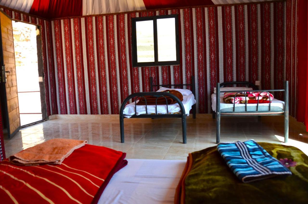 Beduin Star Trail Camp Bed & Breakfast วาดิรัม ภายนอก รูปภาพ