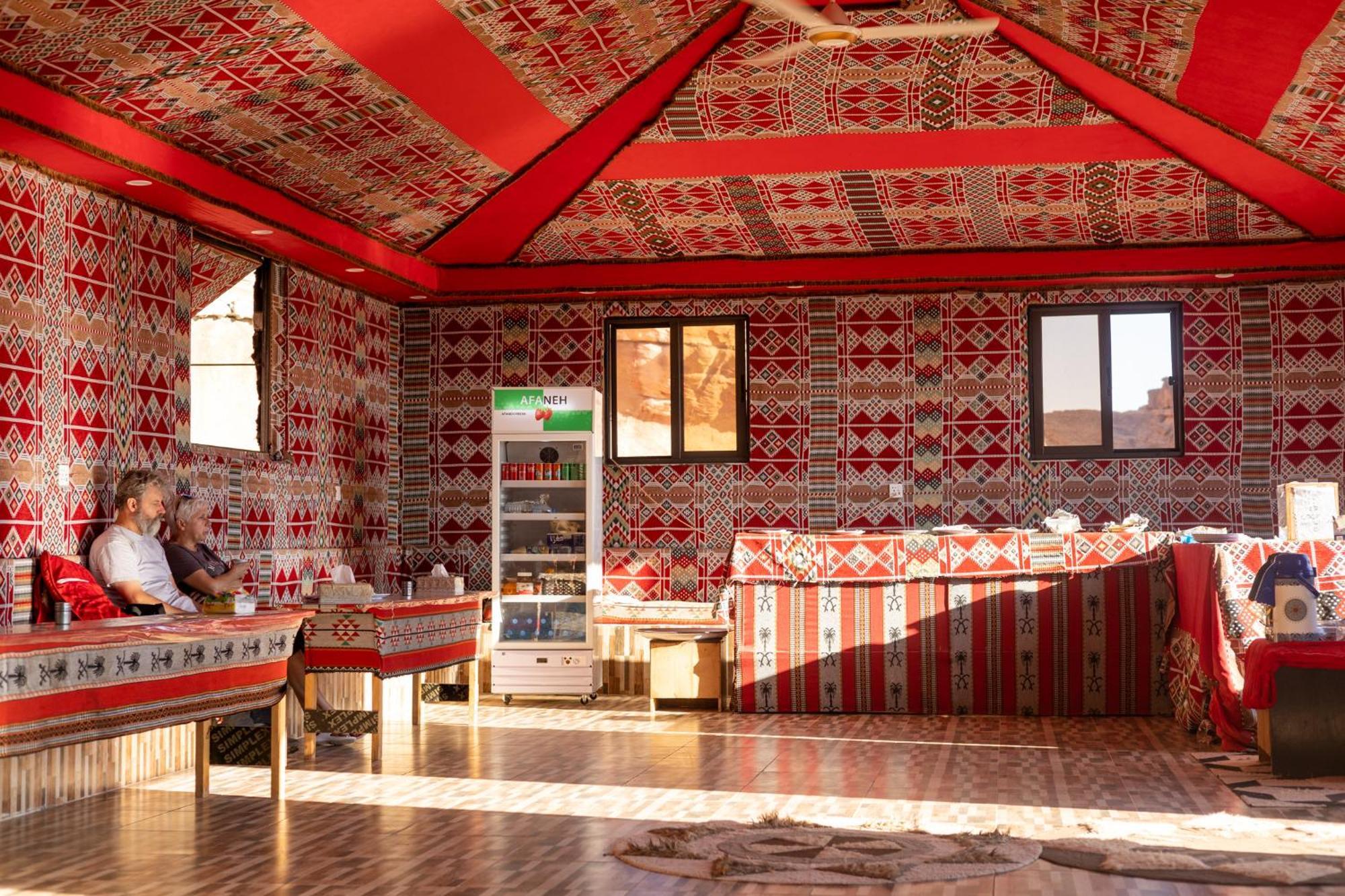 Beduin Star Trail Camp Bed & Breakfast วาดิรัม ภายนอก รูปภาพ