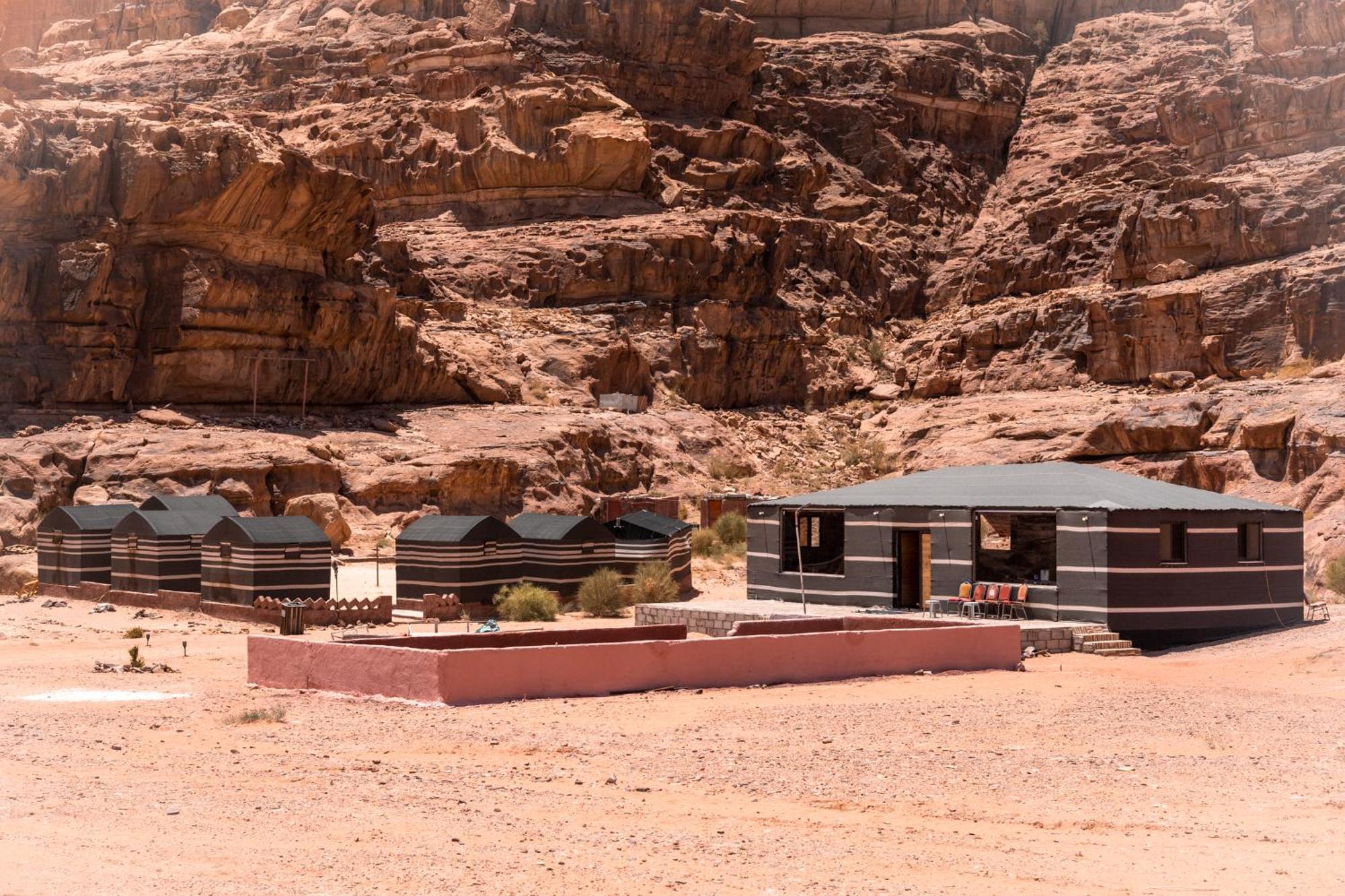 Beduin Star Trail Camp Bed & Breakfast วาดิรัม ภายนอก รูปภาพ