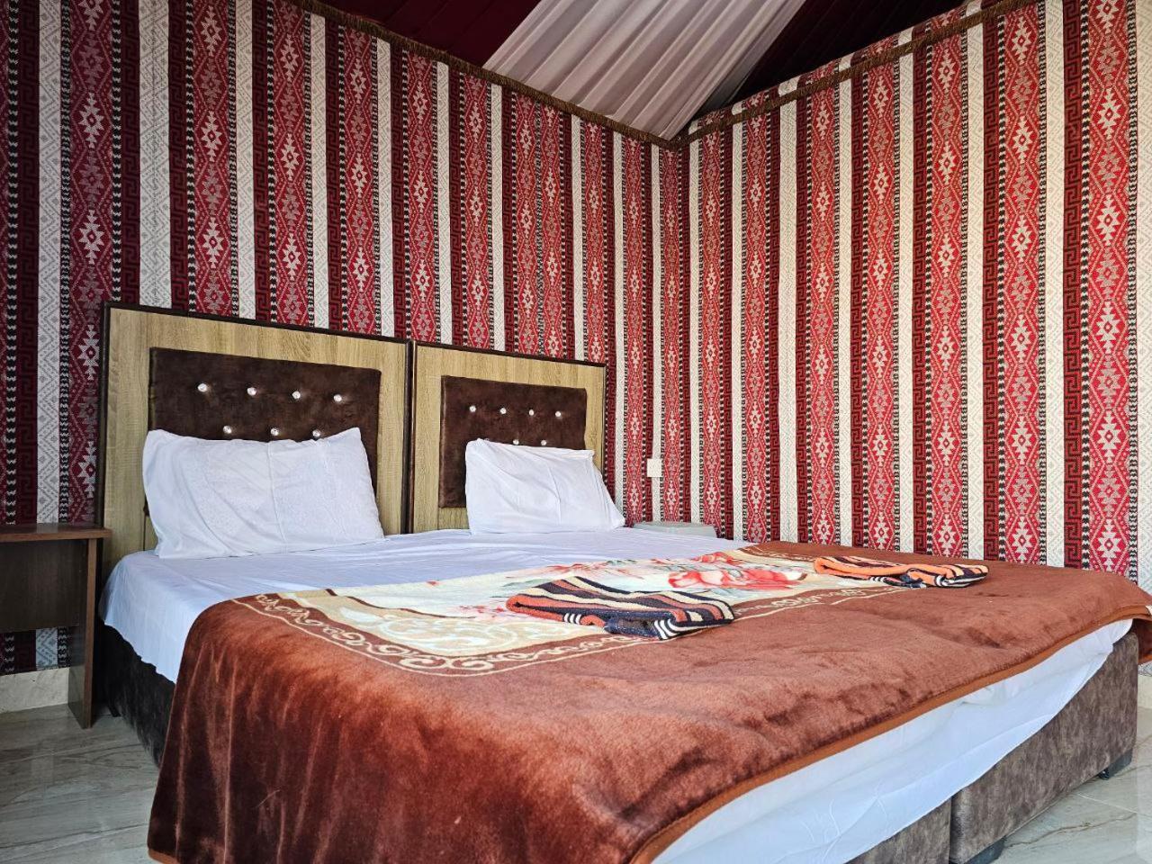 Beduin Star Trail Camp Bed & Breakfast วาดิรัม ภายนอก รูปภาพ