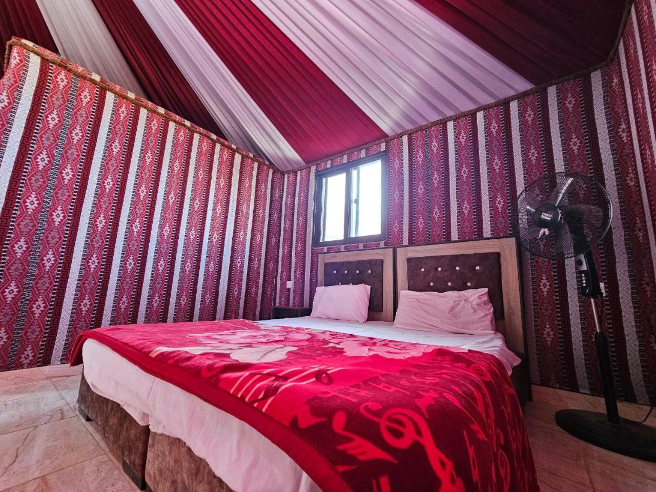 Beduin Star Trail Camp Bed & Breakfast วาดิรัม ภายนอก รูปภาพ