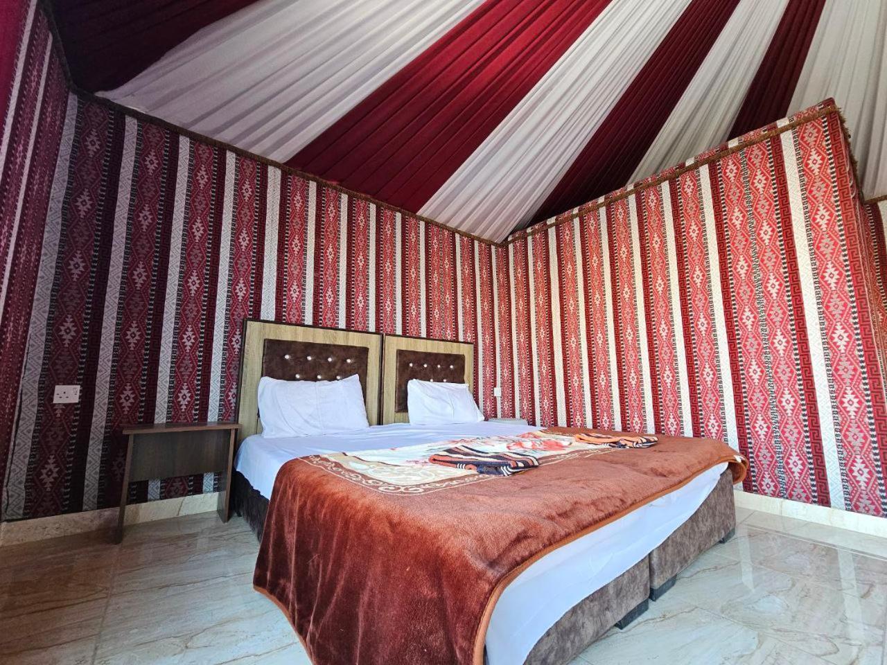 Beduin Star Trail Camp Bed & Breakfast วาดิรัม ภายนอก รูปภาพ