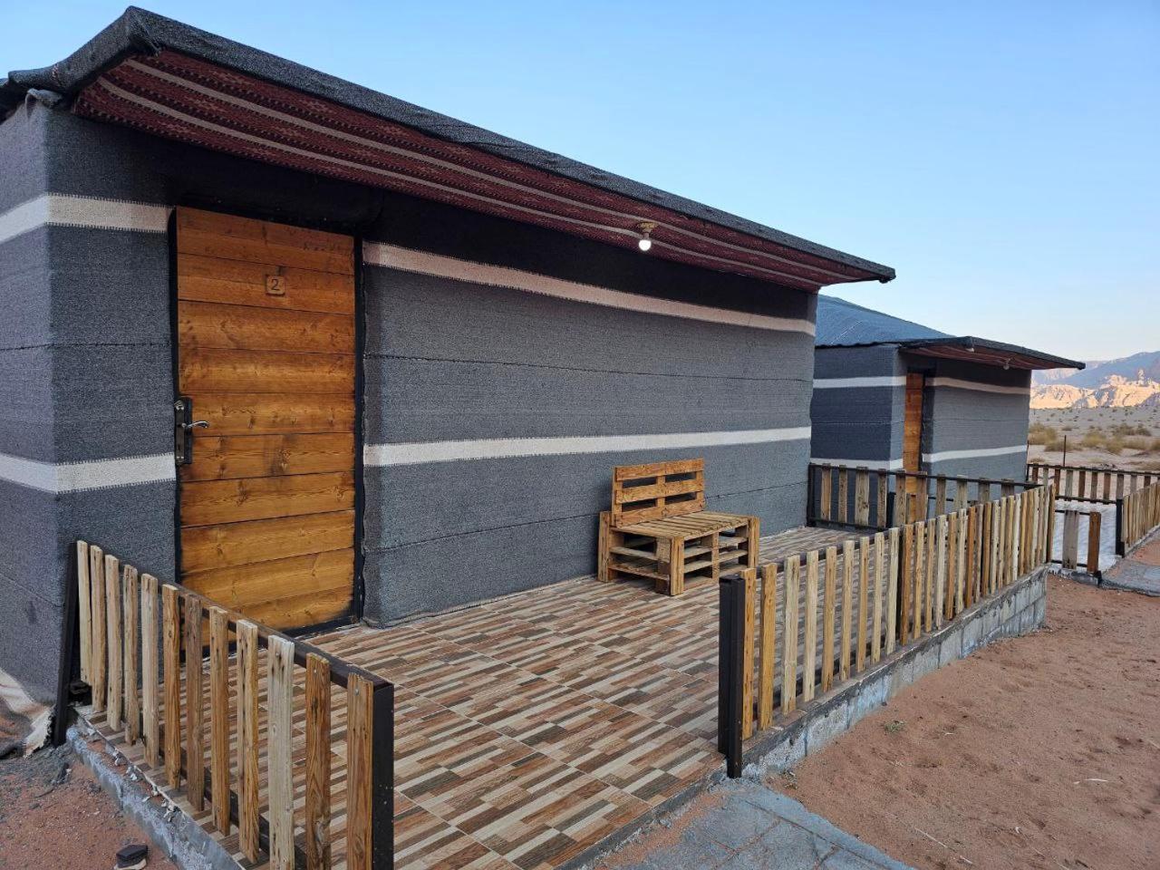 Beduin Star Trail Camp Bed & Breakfast วาดิรัม ภายนอก รูปภาพ