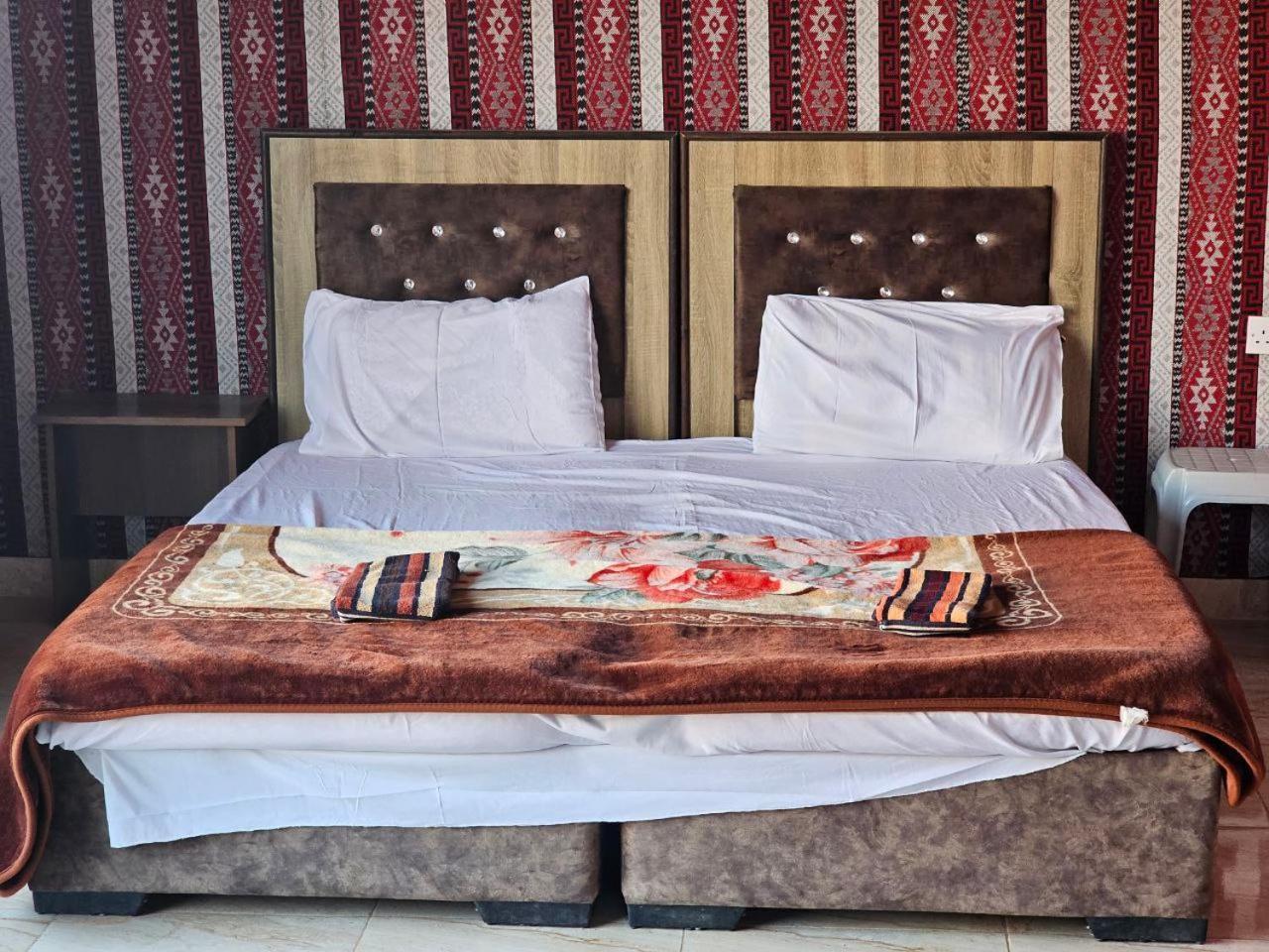 Beduin Star Trail Camp Bed & Breakfast วาดิรัม ภายนอก รูปภาพ