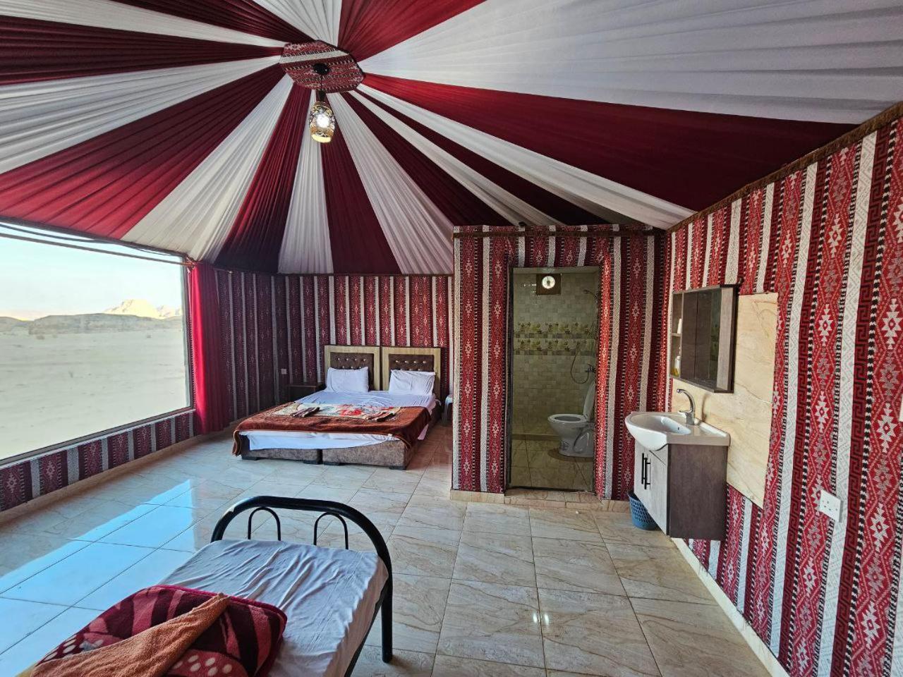 Beduin Star Trail Camp Bed & Breakfast วาดิรัม ภายนอก รูปภาพ