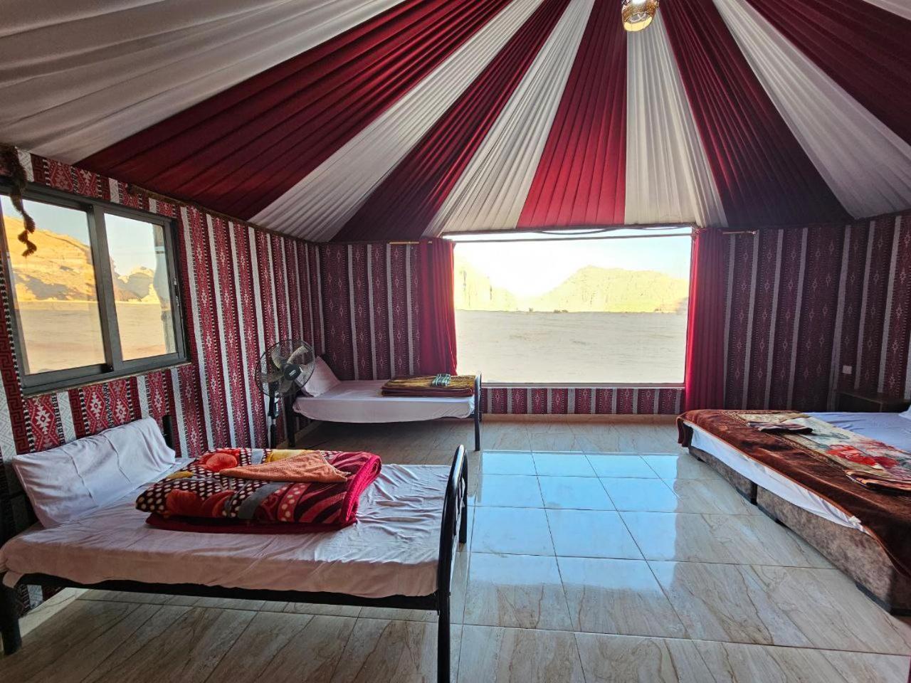 Beduin Star Trail Camp Bed & Breakfast วาดิรัม ภายนอก รูปภาพ