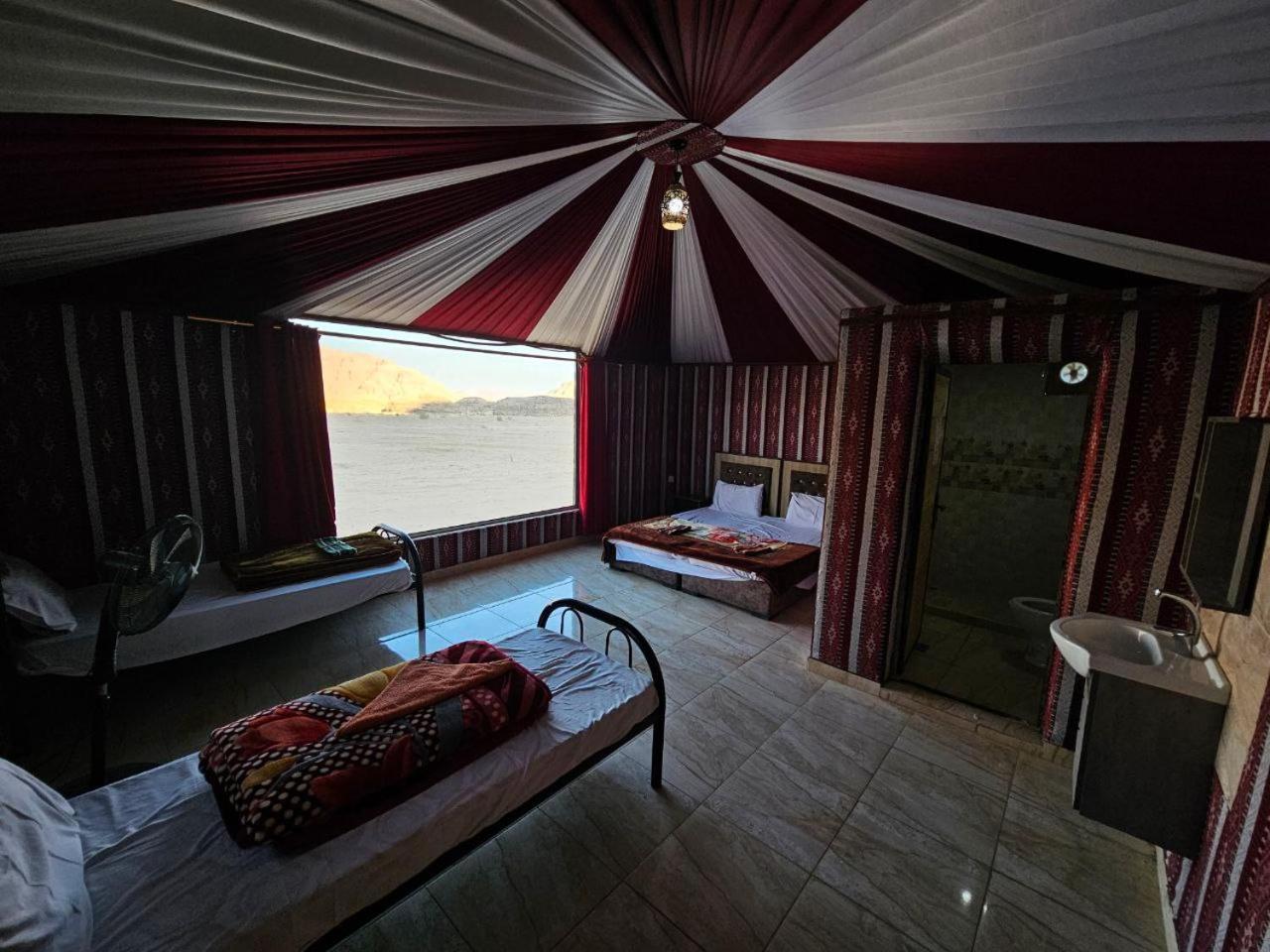 Beduin Star Trail Camp Bed & Breakfast วาดิรัม ภายนอก รูปภาพ